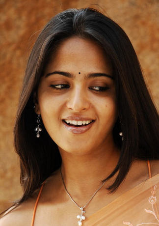 Download this Tamil Actress Anushka... picture